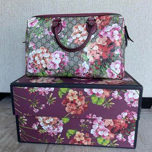 Guccie Floral design handbag DISCOUNTED $100 ON SALE OBO